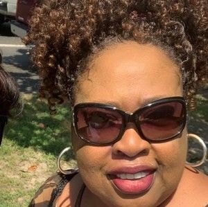 Meet your Posher, Brenda